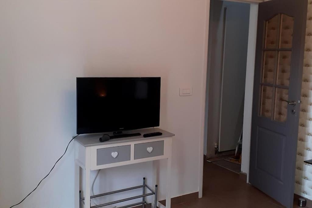 Ferienwohnung The Little House - Non Fumeur L'Hay-les-Roses Exterior foto